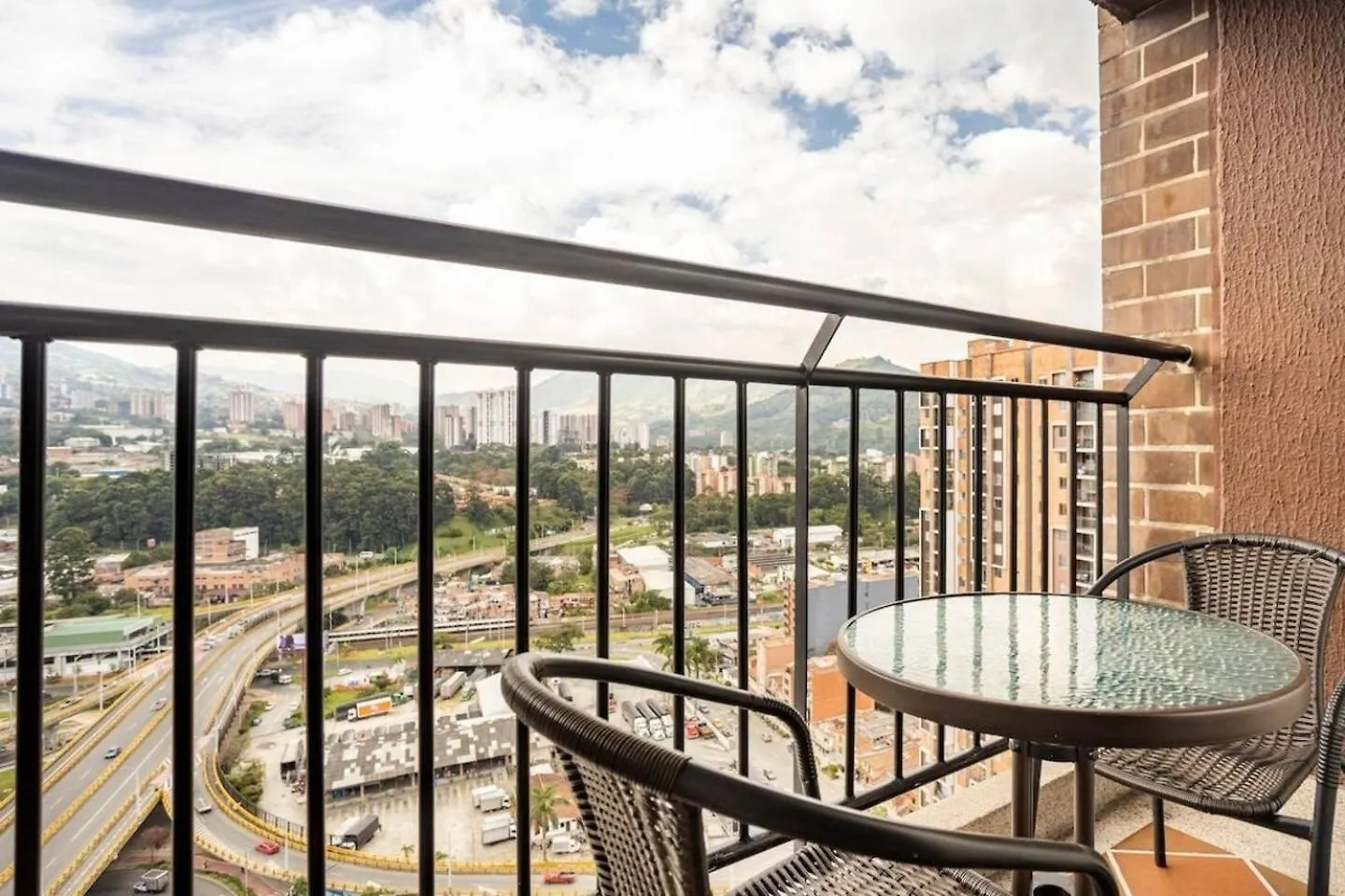 Alojamiento Con Vista Increible, Cerca Al Metro Y Mall De Comidas Sabaneta 0*,