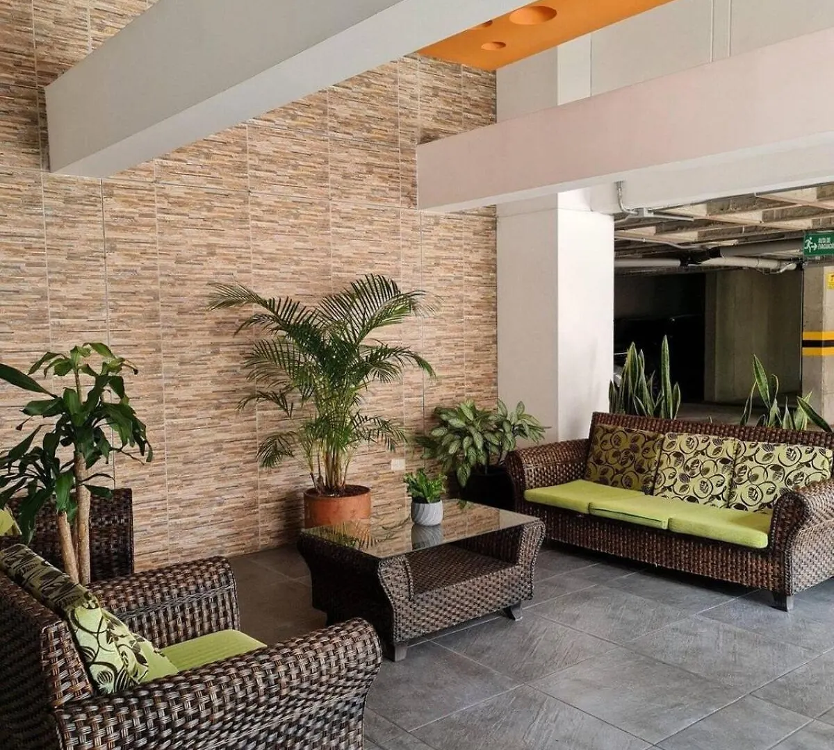 Alojamiento Con Vista Increible, Cerca Al Metro Y Mall De Comidas Sabaneta Apartment